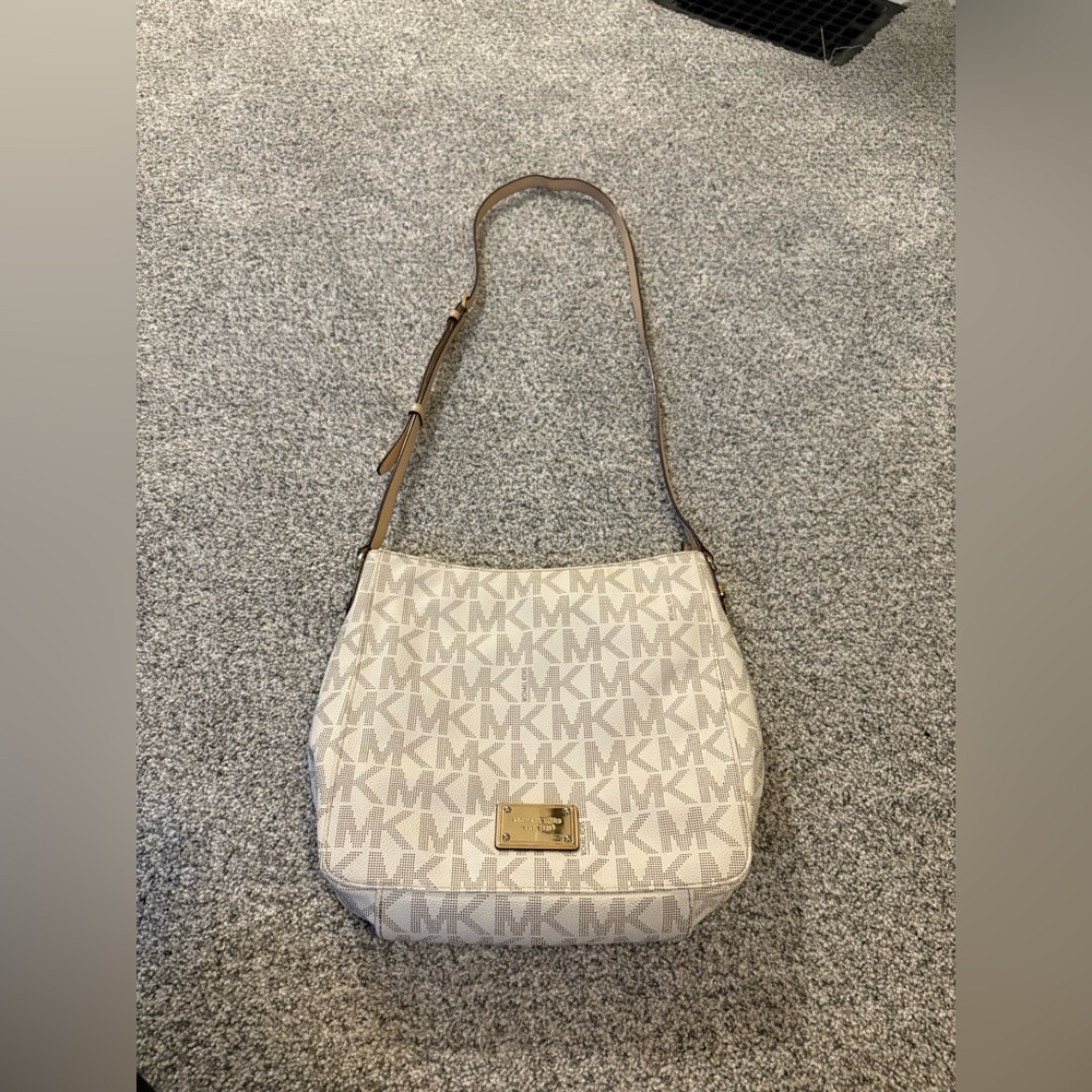 USED Michael Kors Beige Crossbody Bag